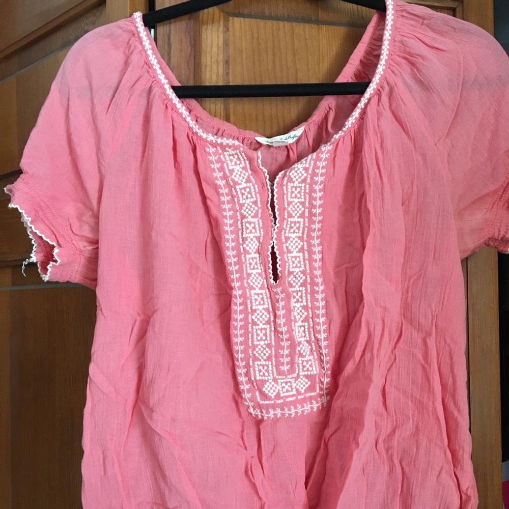 Peach embroidered Top🌷🌻